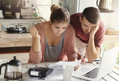 Balancing Household Debt in a High-Interest Economy: 5 Tips for 2025