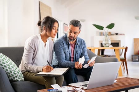 Simple Interest vs. Compound Interest: What's the Difference?