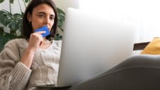 Credit Card Red Flags: Warning Signs You Shouldn’t Ignore