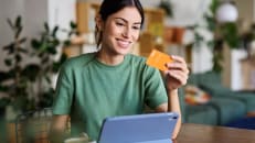 How Do Credit Cards Work? A Beginner’s Guide to Smart Spending
