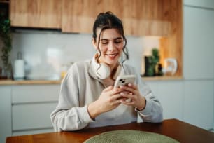 12 Tips for Boosting Your Savings in 2026 (Even When Money Feels Tight)