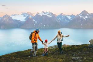 Traveling With Kids Over Winter Break? Here’s Your Smart Spending Guide