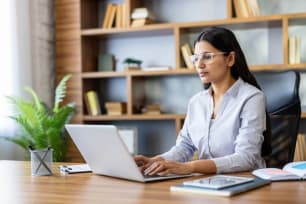 What's the Difference Between a 1099 and a W-2?