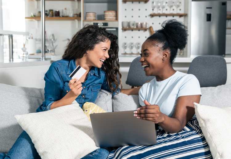 The Best Credit Cards for Online Shopping to Maximize Rewards & Security