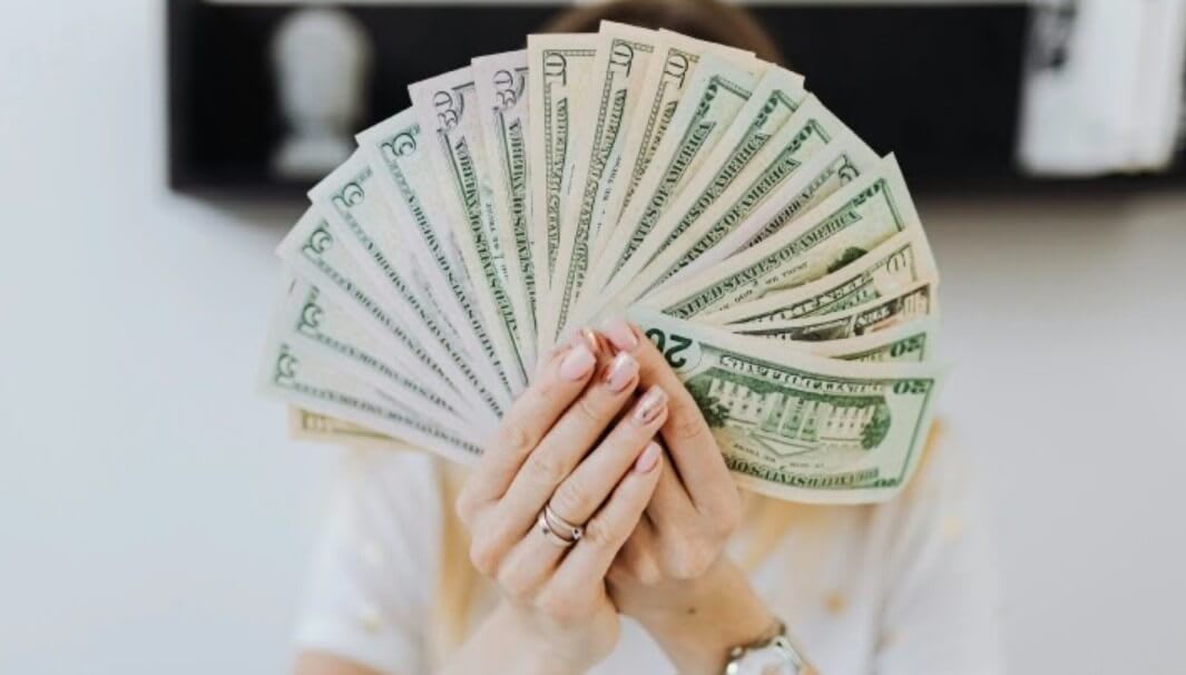 Report: The Cities and Suburbs Where Women Make More Money Than Men